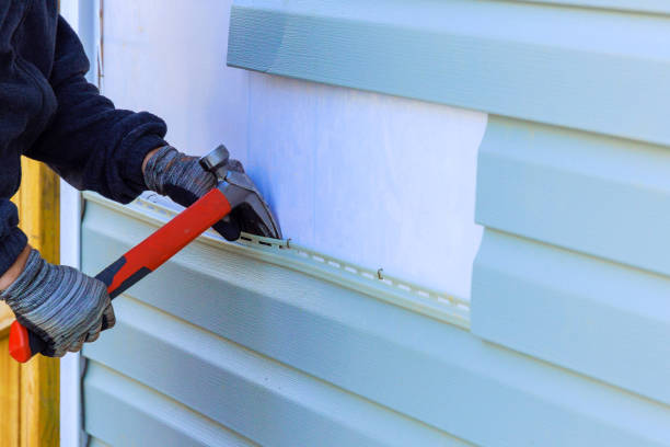 Reliable Emergency Siding Repair contractor in Mendota, IL by Squared Siding